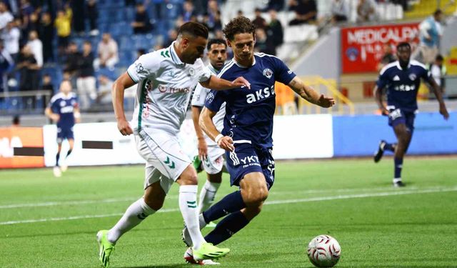 Trendyol Süper Lig'de Kasımpaşa ve Konyaspor Golsüz Beraberlikte Karşılaşıyor