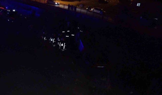 Ümraniye'de park halindeki araç yoldan aşağı düştü: 1 ölü