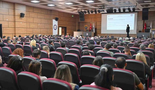 Uşak'ta Bahçe Görevlilerine Acil Durum Eğitimi Verildi
