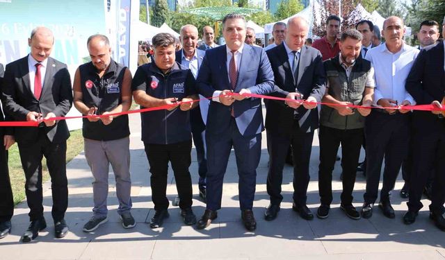 Yenişehir'de 'Dicle'den Akan Bilim Şenliği' Coşkuyla Başladı