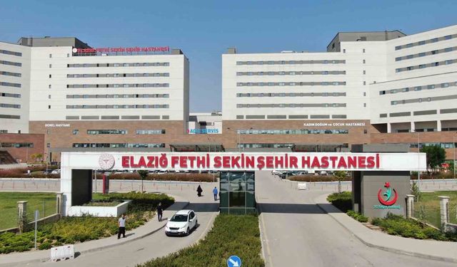 Yol kenarında ağır yaralı halde bulunan polis memuru hayatını kaybetti