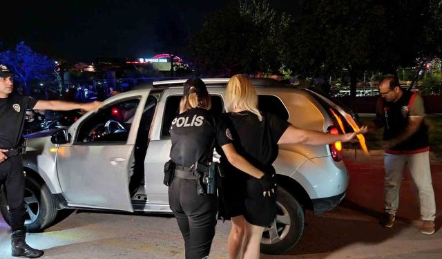 Adana'da Güvenlik Uygulaması: 66 Gözaltı ve 2 Bin 241 Uyuşturucu Hap Ele Geçirildi