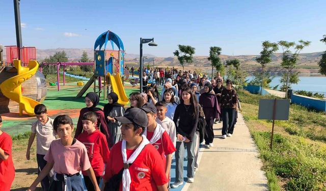 Adıyaman'da 160 Kişi Doğayla Buluştu: Sağlıklı Yaşam Yürüyüşü Düzenlendi