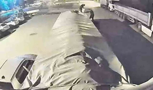 Aksaray'da Hırsızlar Şeker Yüklü Tırı Soydu