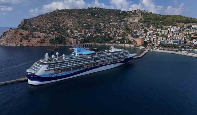 Alanya'ya 2026 yılında 10 kruvaziyerle 12 bin 876 turist geldi