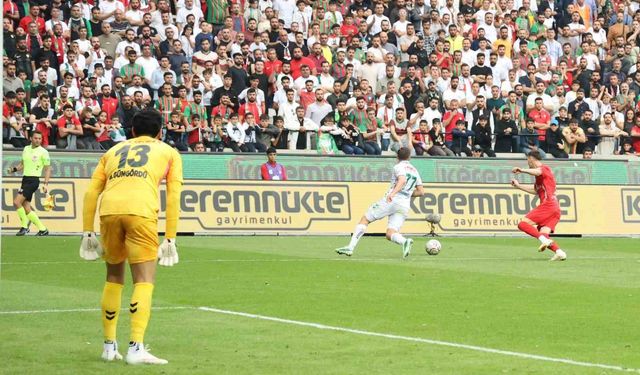 Amed Sportif Faaliyetler ve Konyaspor, ilk yarıda golsüz berabere