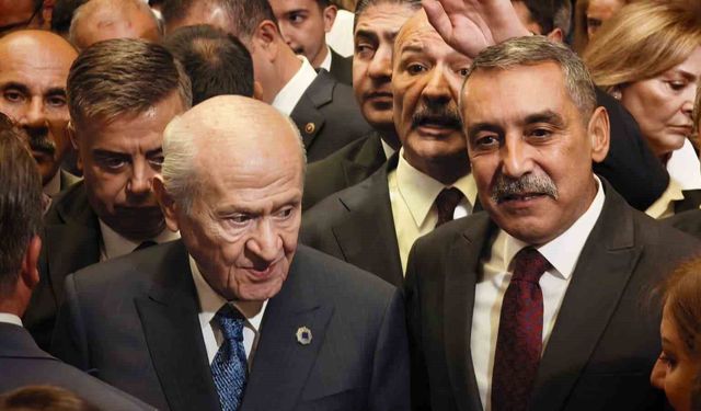 Bahçeli'den Yeni Parti Açıklaması: 'Cumhurbaşkanımız Salondayken Ayrılmak Doğru Değildi'