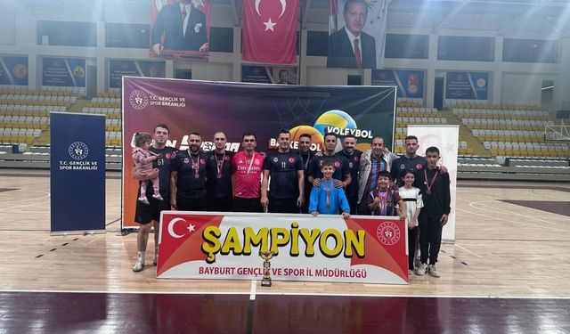 Bayburt'ta Kamu Spor Oyunları Futsal İl Birinciliği sona erdi