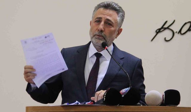 Bayraklı Belediyesi Operasyonunda Şok Tutuklamalar: Eski Başkan Serdar Sandal ve Oğlu da İçinde 15 Kişi Gözaltında