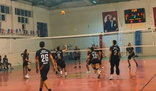 Bilecik'te Cumhuriyet'in 103. yılı voleybol turnuvası sona erdi