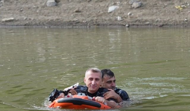 Bursa İtfaiyesi, Demirtaş Barajı'nda insansız cankurtaran tatbikatı