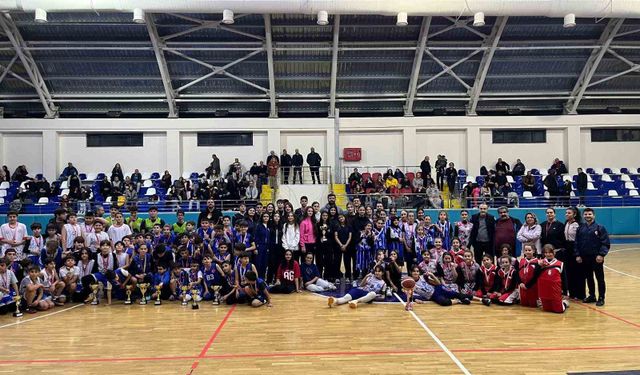 Cumhuriyet Coşkusuyla 29 Ekim Basketbol Turnuvası Erzurum'da yapıldı