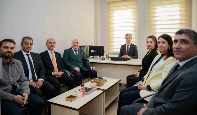 EBYÜ Rektörü Kuyrukluyıldız, doçent akademisyenleri ziyaret etti