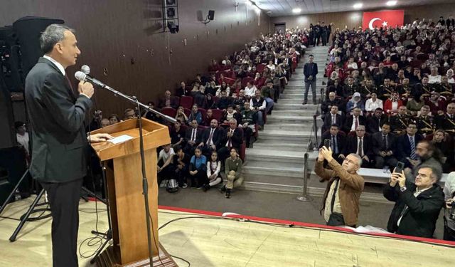 Edremit'te Cumhuriyet'in 103. yılı kutlama etkinlikleri yapıldı