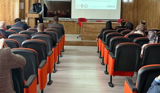 Emet'te öğretmenlere siber güvenlik eğitimi verildi
