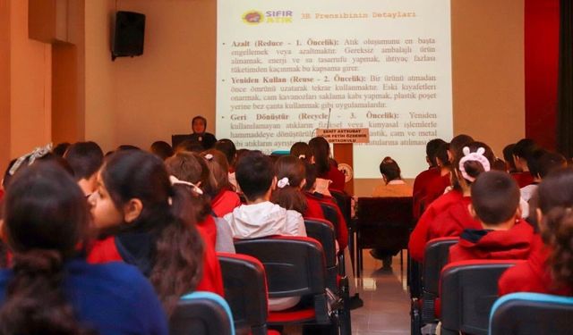 Erzincan'da Öğrencilere Sıfır Atık ve Çevre Bilinci Eğitimi Verildi