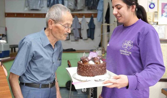 Germencik'te 67 Yıl Terzilik Yapan İsmail Gülcan'a Vefa