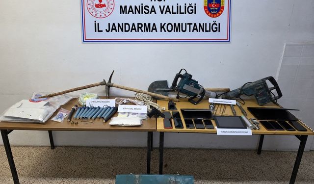 Gördes'te kaçak define kazısında 8 kişi gözaltına alındı
