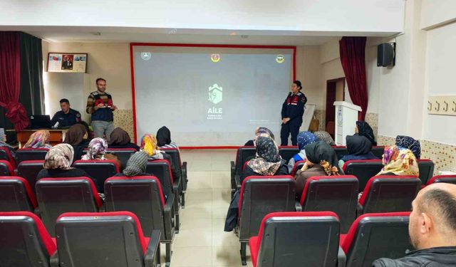İhsaniye'de Jandarma bağımlılıkla mücadele eğitimi düzenledi