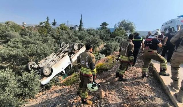 İskenderun'da zeytin bahçesine uçan kamyonetin sürücüsü yaralandı