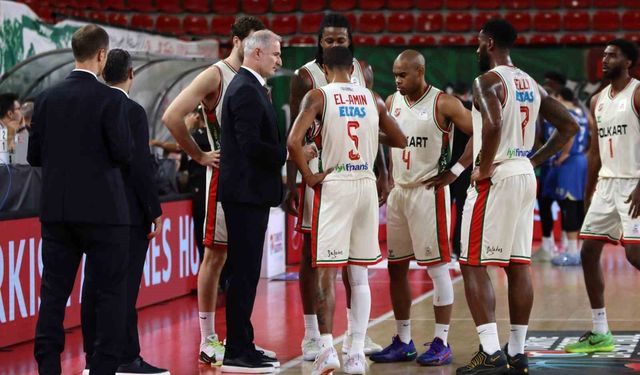 Karşıyaka, Çayırova Belediyesi'ni 95-79 yenerek galip geldi