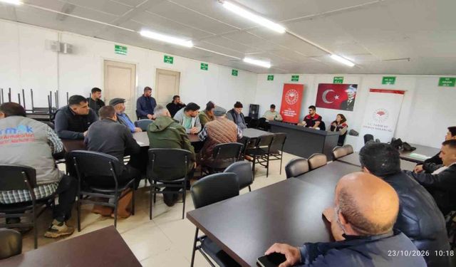 Kars'ta tarım ekipleri üreticilerin sorunlarını yerinde dinliyor