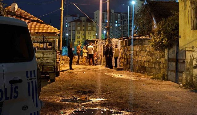Kayseri'de prizi tamir ederken elektrik akımına kapılan genç yaralandı