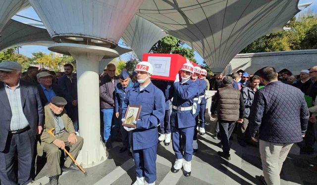 Kıbrıs gazisi Rafet Toker, Kayseri'de son yolculuğuna uğurlandı