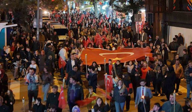 Kırıkkale'de Cumhuriyet Bayramı fener alayı ve konserle kutlandı