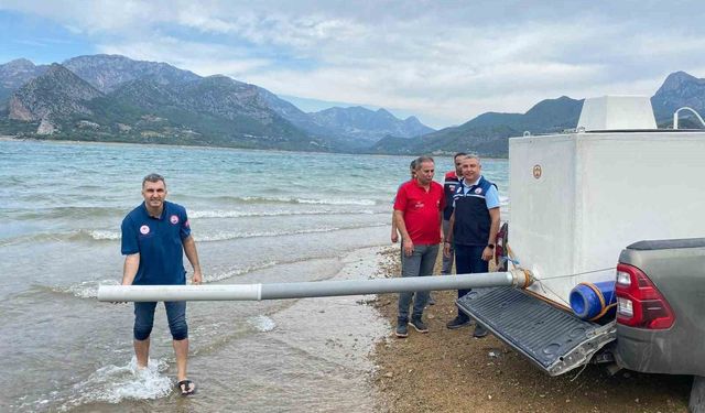 Kozan'da 665 Bin Sazan Yavrusu Su Kaynaklarına Bırakıldı