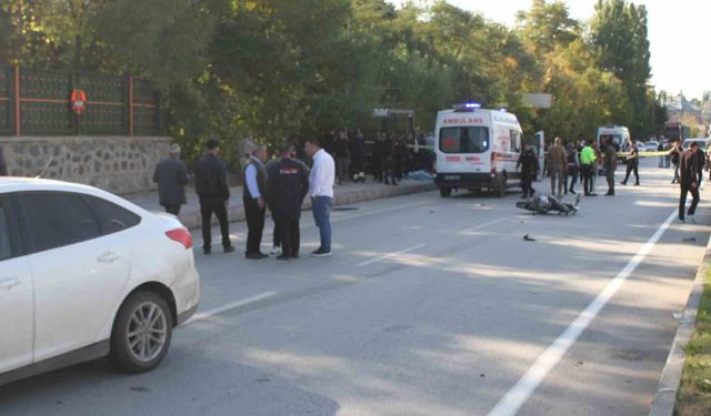 Malazgirt'te otomobil ve motosiklet çarpıştı: 2 kişi öldü