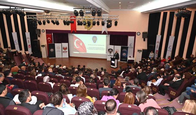 Manisa'da Okul Yöneticilerine ve Rehber Öğretmenlere Güvenlik Eğitimi Verildi