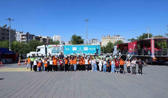 Mardin'de Jandarma, Çocuklara Trafik Bilinci Aşılıyor