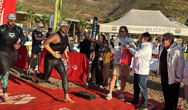 Marmaris'te 22 ülkeden 2 bin 400 yüzücü Arena AquaChallenge'da