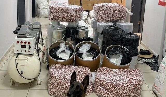 Mersin'de uyuşturucu operasyonunda 1 ton katkı maddesi ele geçirildi
