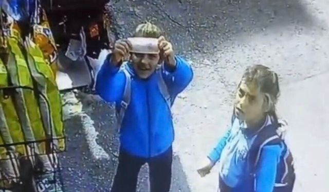 Öğrenci Kardeşlerden Örnek Davranış: Bakkala Para Bıraktılar