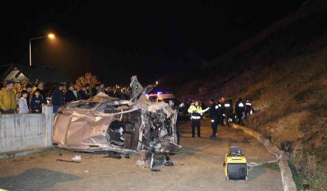 Oltu'da meydana gelen trafik kazasında 1 ölü, 3 yaralı var