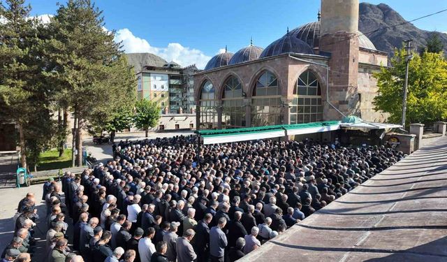 Oltu'da sevilen esnaf Ahmet Turan kalp krizi nedeniyle vefat etti