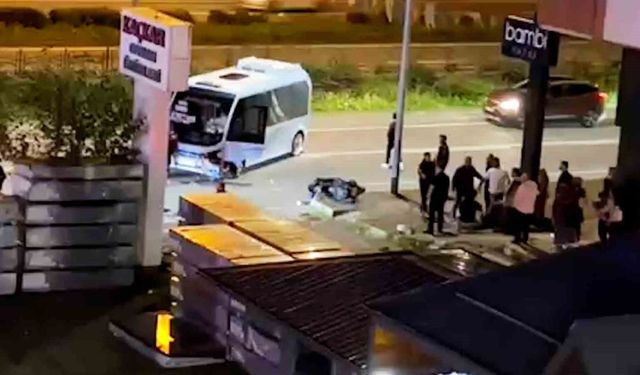 Rize'de minibüs ve motosiklet çarpıştı: 1 kişi hayatını kaybetti