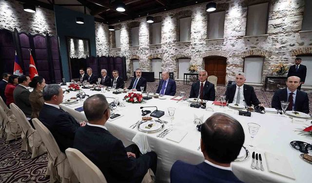 Ticaret Bakanı Bolat, Türkiye-Kamboçya ticaretini geliştiriyor