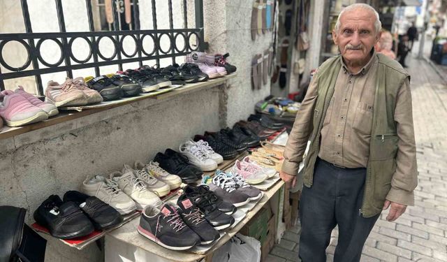 Van'da 55 Yıllık Ayakkabı Ustası, İhtiyaç Sahiplerine Ücretsiz Destek Oluyor