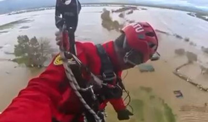 Nehir Taştı, Mahsur Kalan Vatandaş Helikopterle Kurtarıldı - Video
