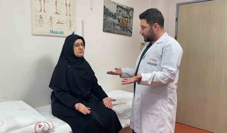 4 yaşında felç geçiren kadın, 52 yıl sonra kolunu yeniden hareket ettirdi