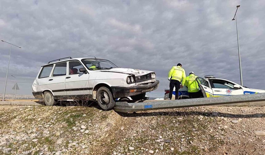 Adıyaman'da otomobil ile kamyon çarpıştı: 1 yaralı