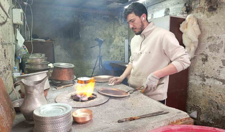Ateş sönmek üzere: Kalaycılık mesleği çıraksızlıktan yok oluyor