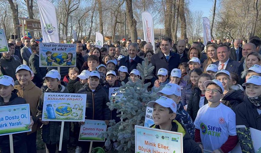Bakan Kurum, sıfır atık şenliğine katıldı