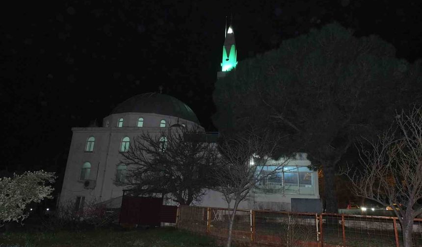 Balıkesir'de 3 dakika erken okunan ezan kafaları karıştırdı