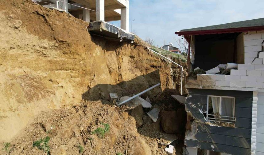 Denizli'de komşu binaları çökme noktasına getiren kazı kaçak çıktı