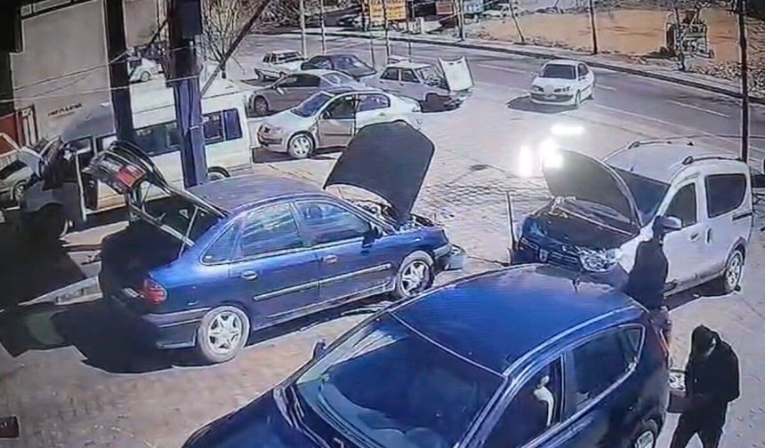 Mardin'de tuhaf olay: El frenini çekmeyi unuttu, araç anayola çıktı