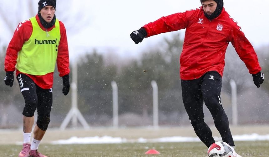 Sivasspor, Serikspor ile Deplasmanda Oynayacağı Maç İçin Hazırlıklarını Sürdürüyor